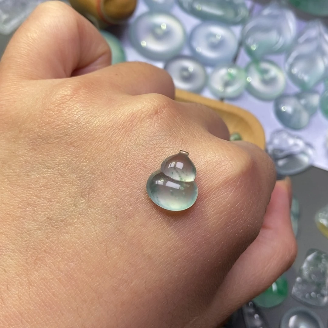 定制翡翠未镶嵌翡翠葫芦