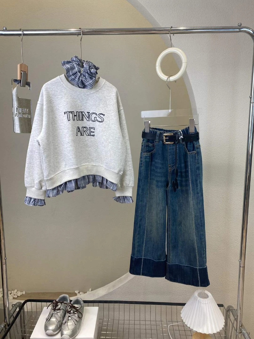 女童套装2025秋季新款韩系字母卫衣拼接格子配时髦休闲牛仔阔腿裤