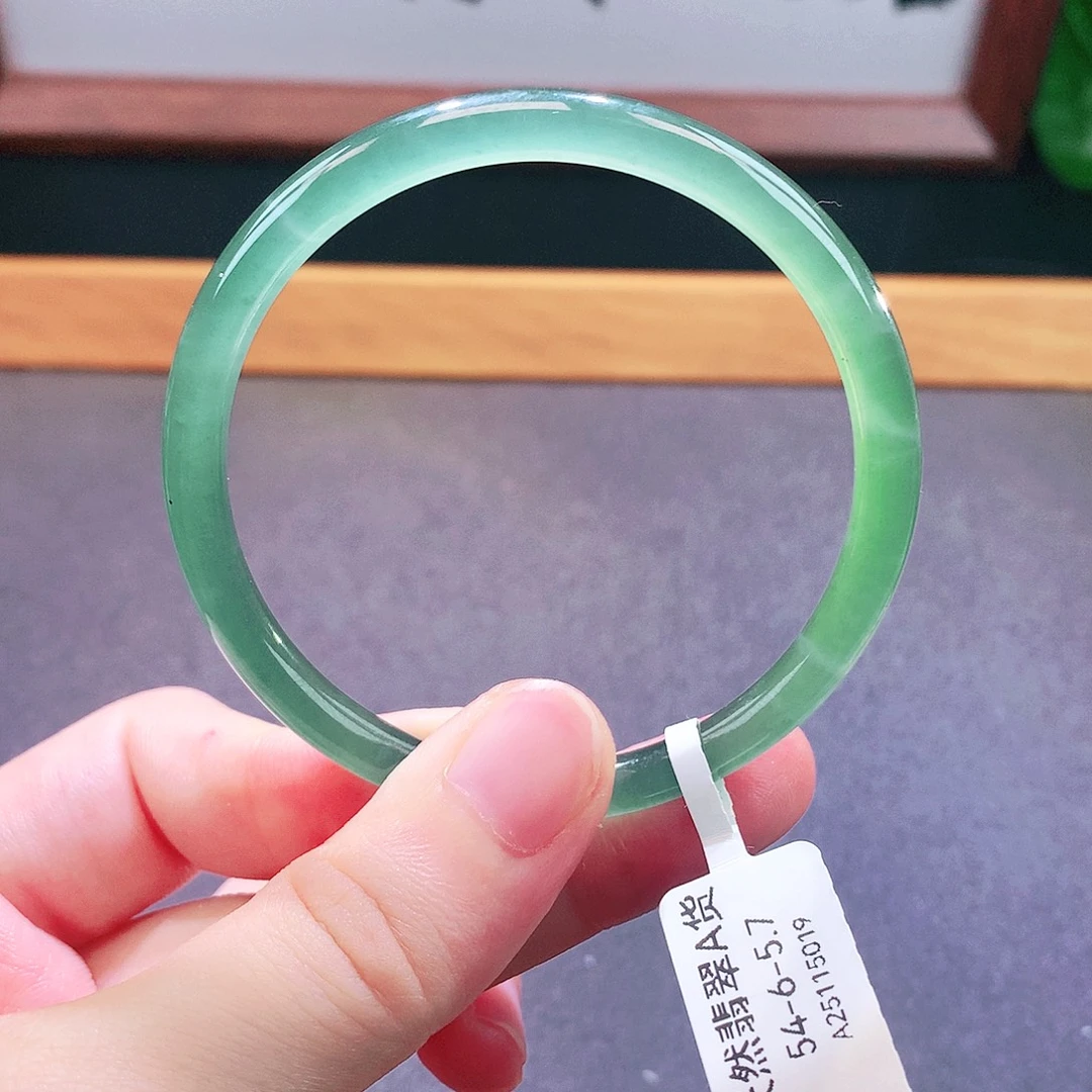 未镶嵌手镯翡翠天然翡翠