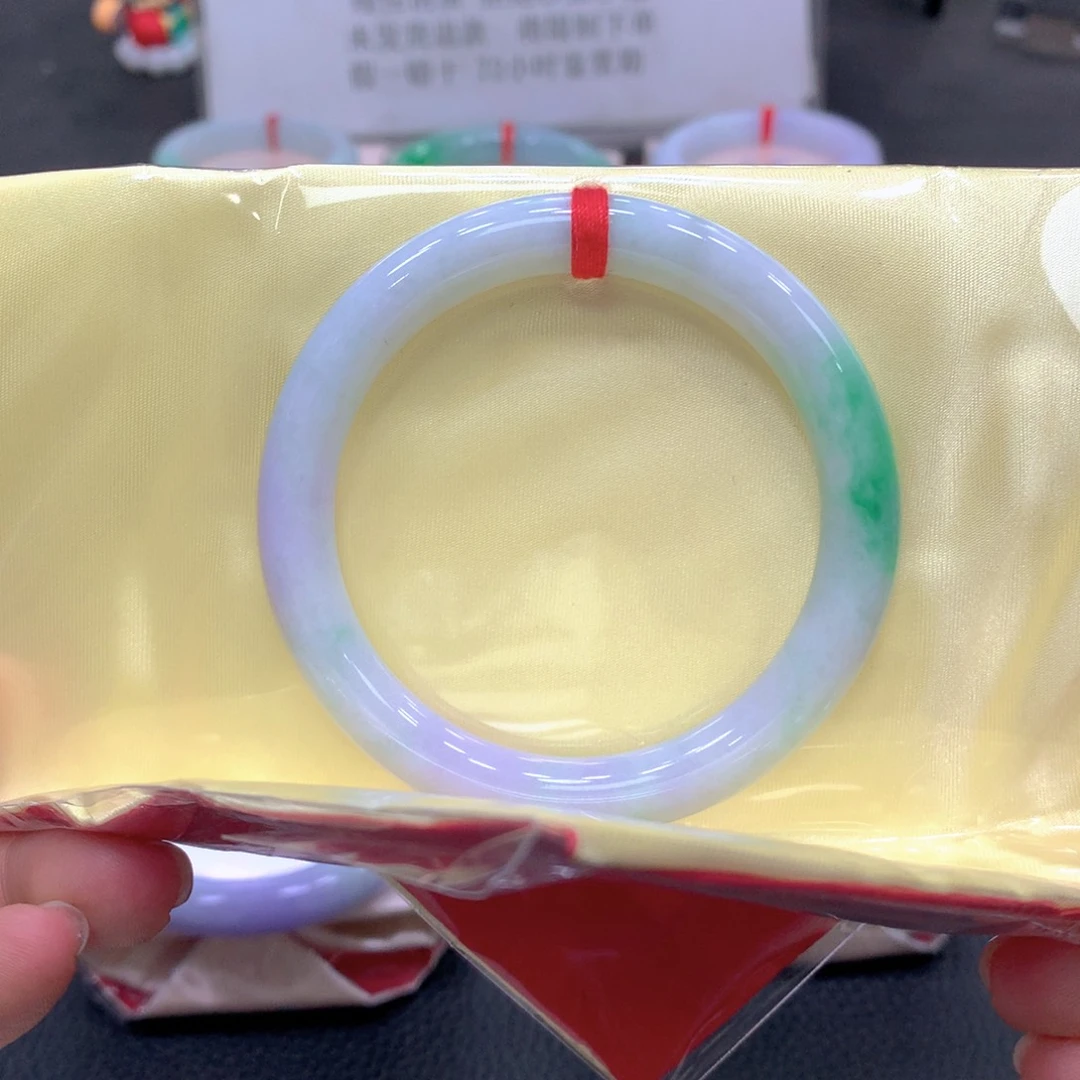 翡翠未镶嵌手镯54圆