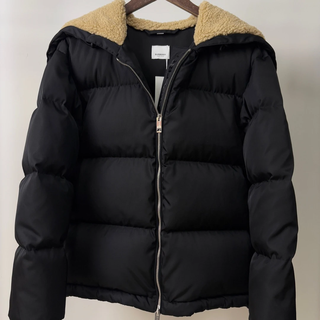 未使用 BURBERRY/博柏利 帽子可拉链羽绒服/S码/254269