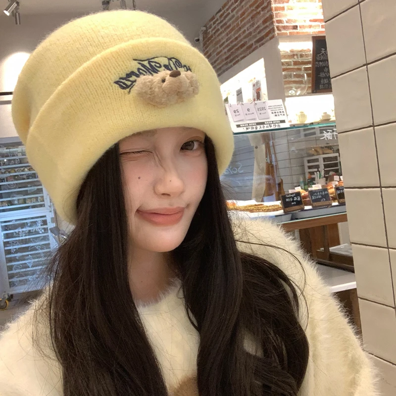 可爱小熊字母刺绣针织帽女秋冬显脸小保暖毛线帽子大头围套头冷帽
