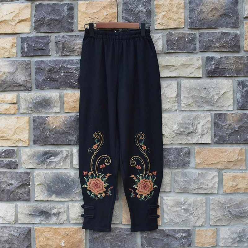 2025秋冬新品民族刺绣弹力灯笼裤国风休闲妈妈小脚裤女裤脚口盘扣