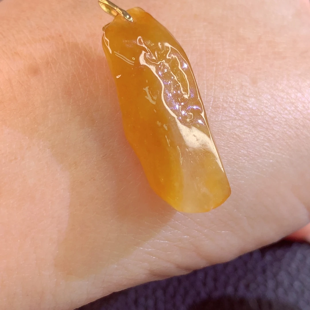 翡翠18K金镶嵌颈饰翡翠