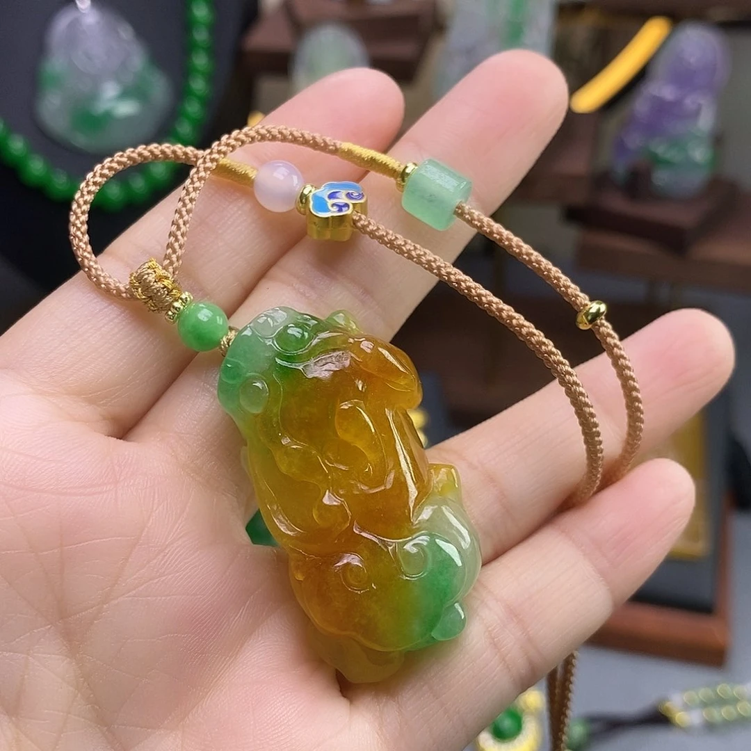 吊坠(赠链)未镶嵌翡翠