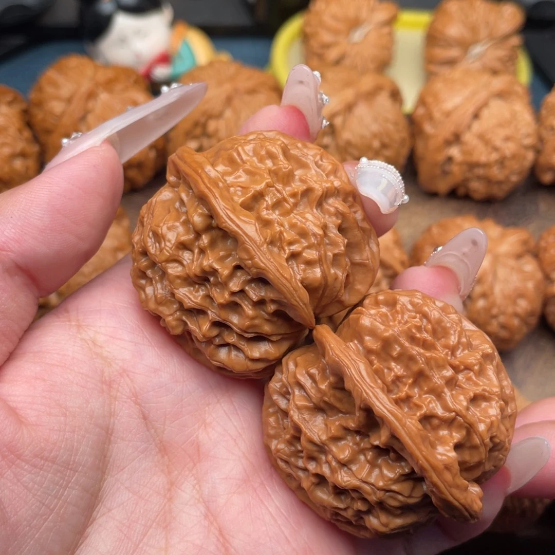 把件文玩核桃全品野生金麒麟42，毕业52克重