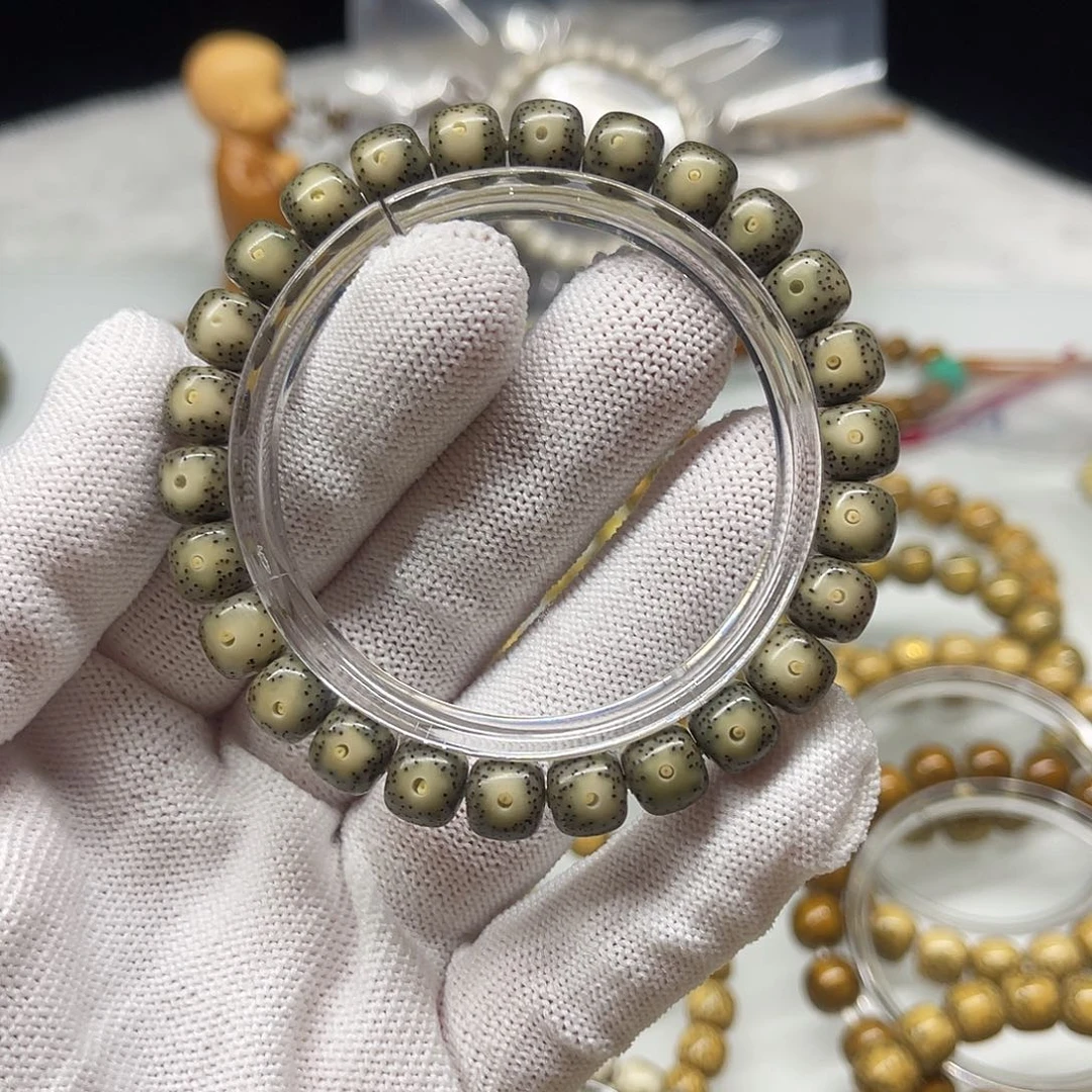 星月菩提手串绿包白黄金瞳8.7×7.7