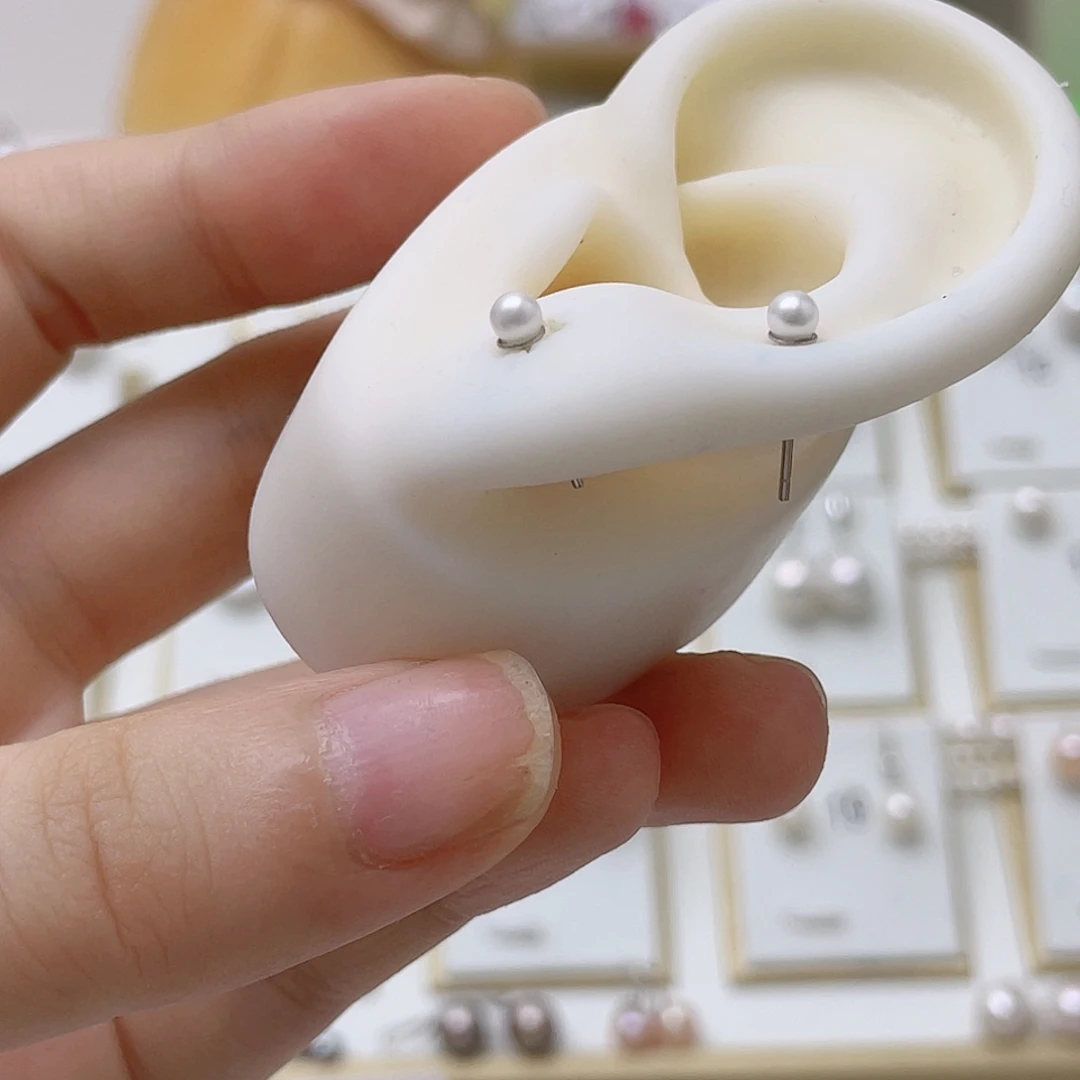 莫***陈银S925镶嵌淡水珍珠耳饰