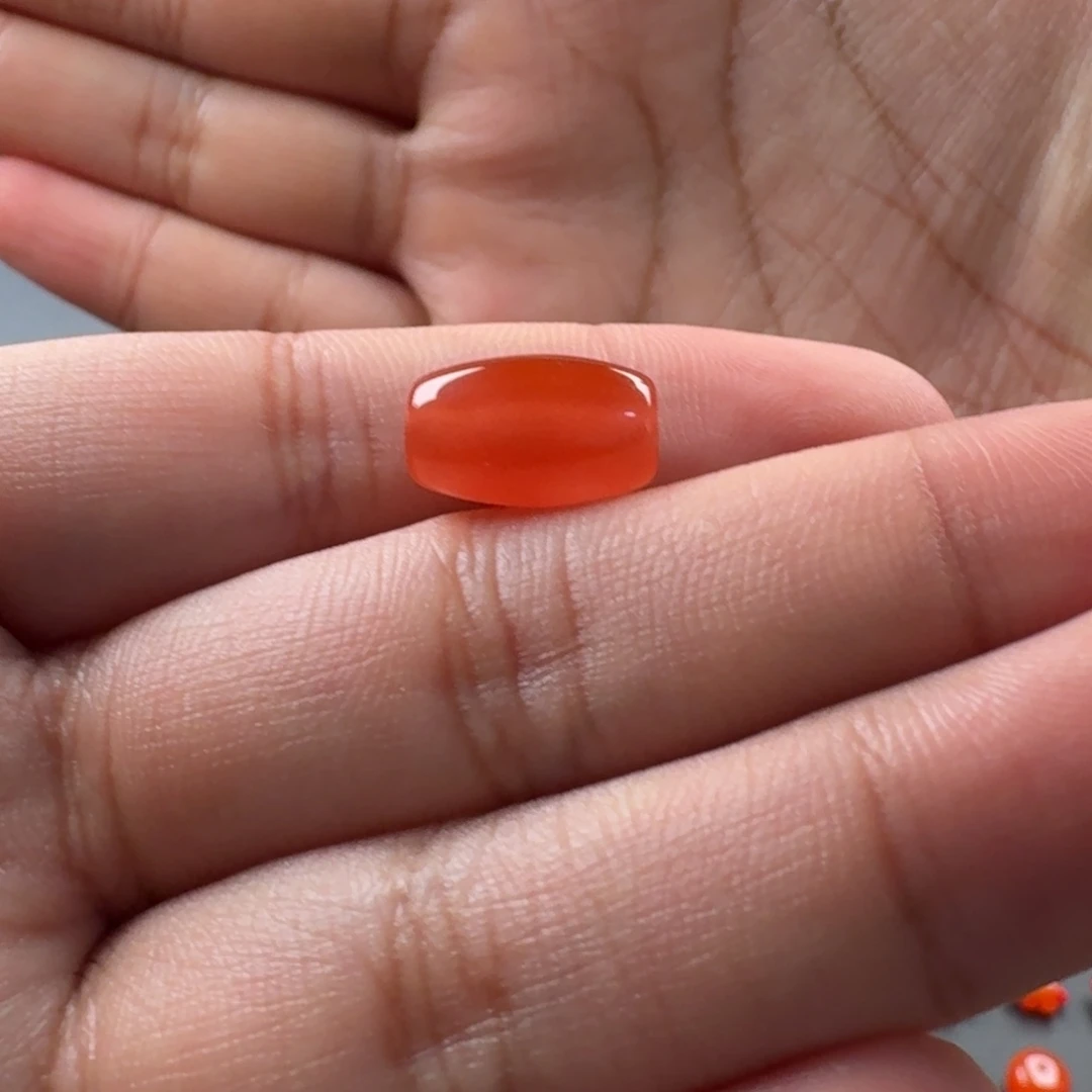南红玛瑙未镶嵌桶珠13.6*8.3mm