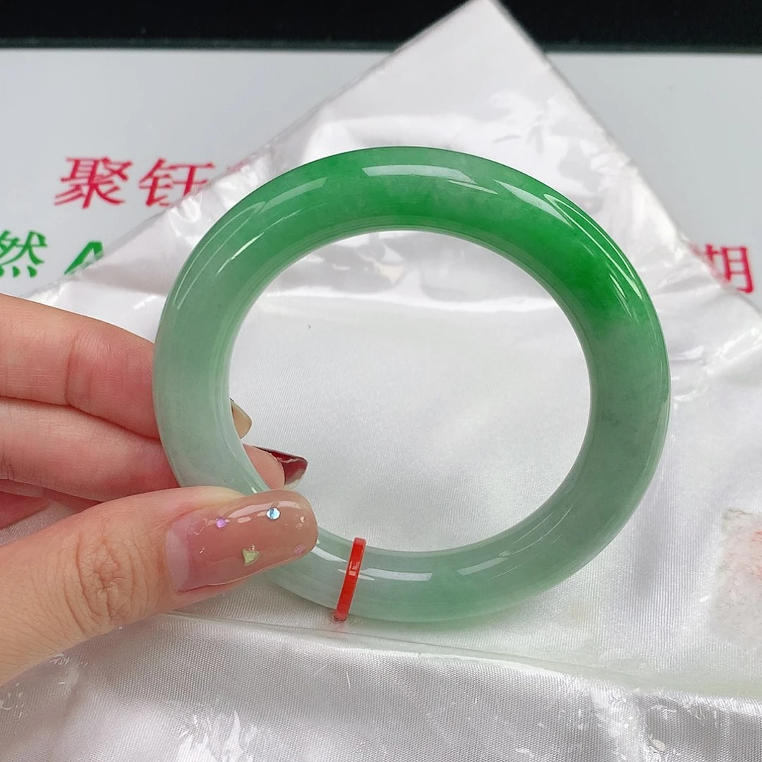 未镶嵌手镯翡翠835