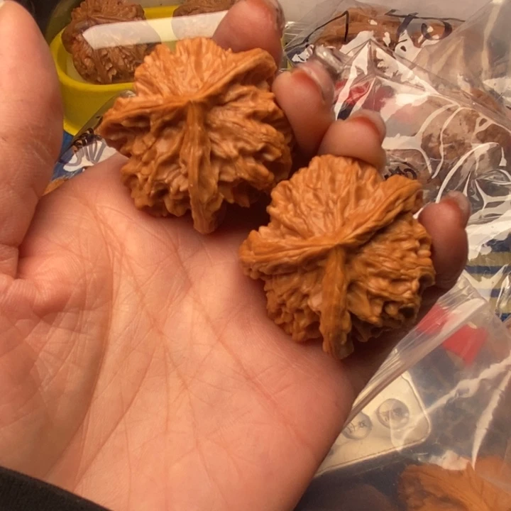 吊坠桃核三棱40核桃