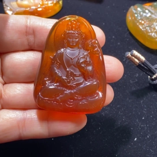 琥珀未镶嵌裸石大势至观音菩萨