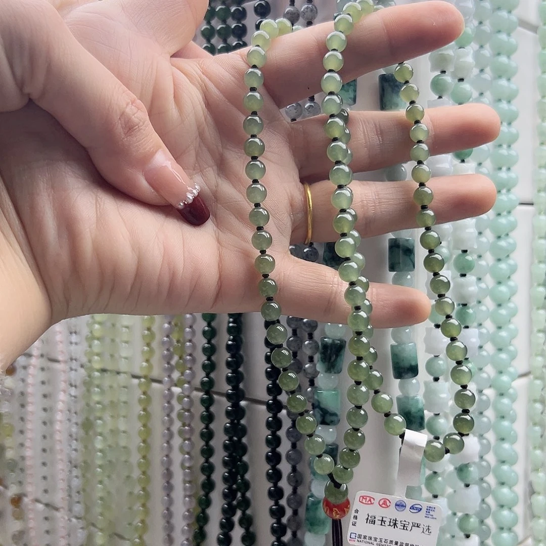 和田玉颈饰未镶嵌我**贝