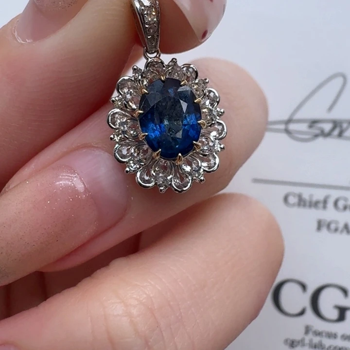 蓝宝石颈饰18K金镶嵌