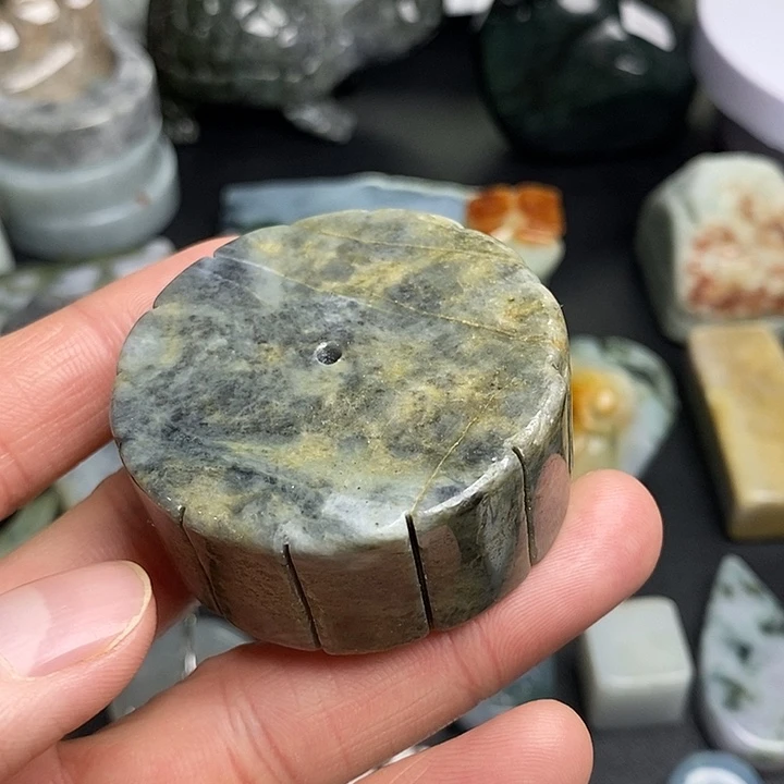 翡翠未镶嵌颈饰天然翡翠128