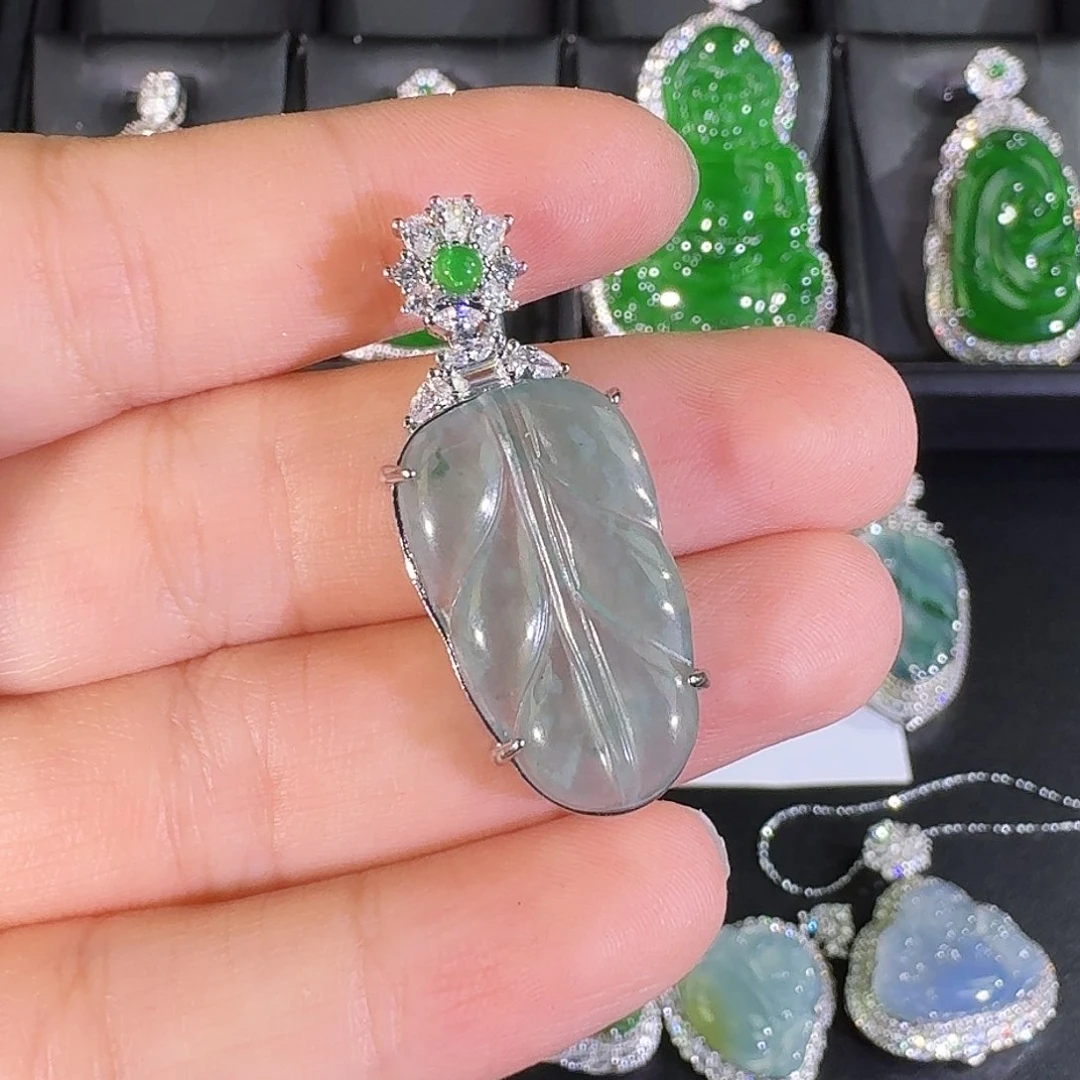 翡翠吊坠(不含链)未镶嵌叶子