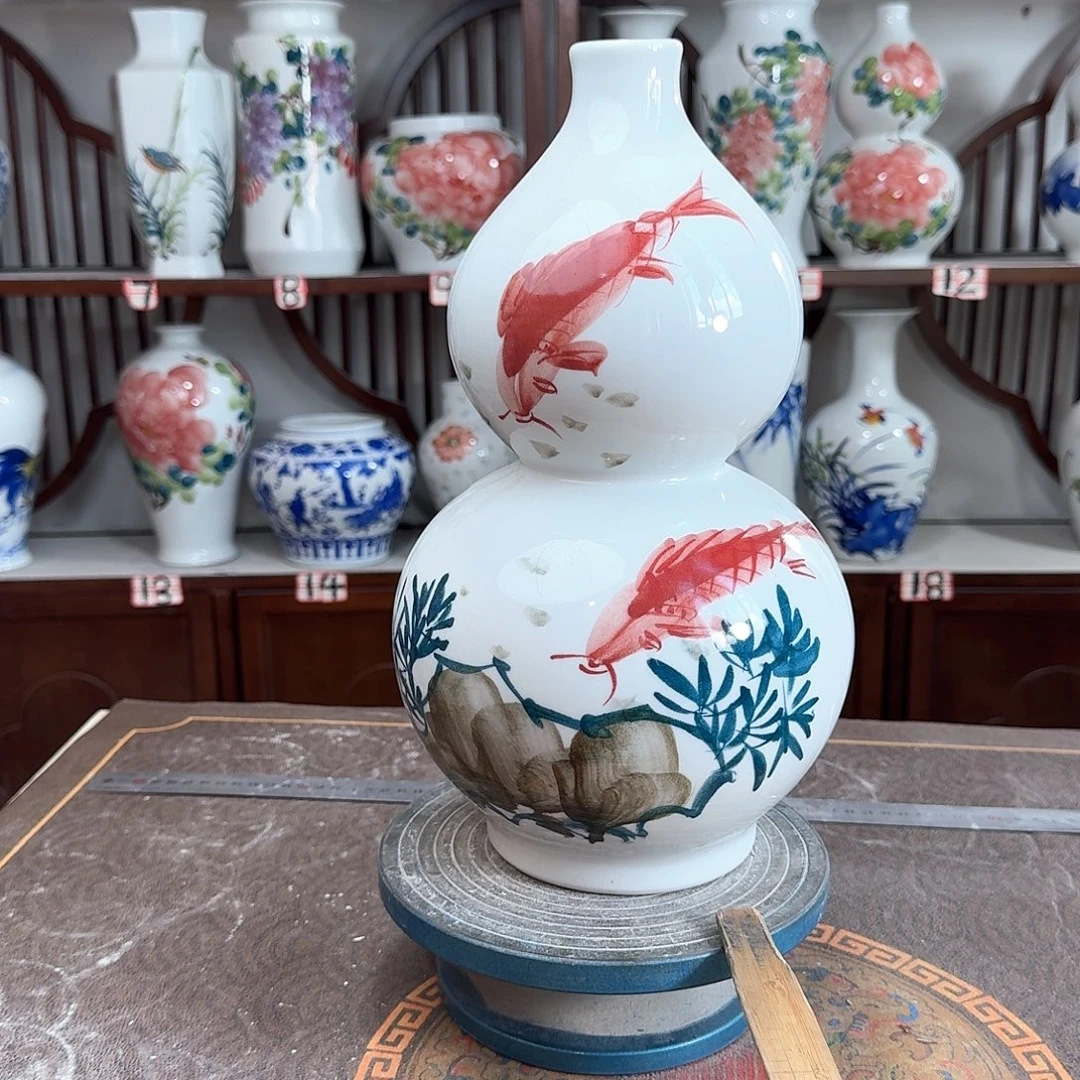 摆件景德镇陶瓷葫红鱼
