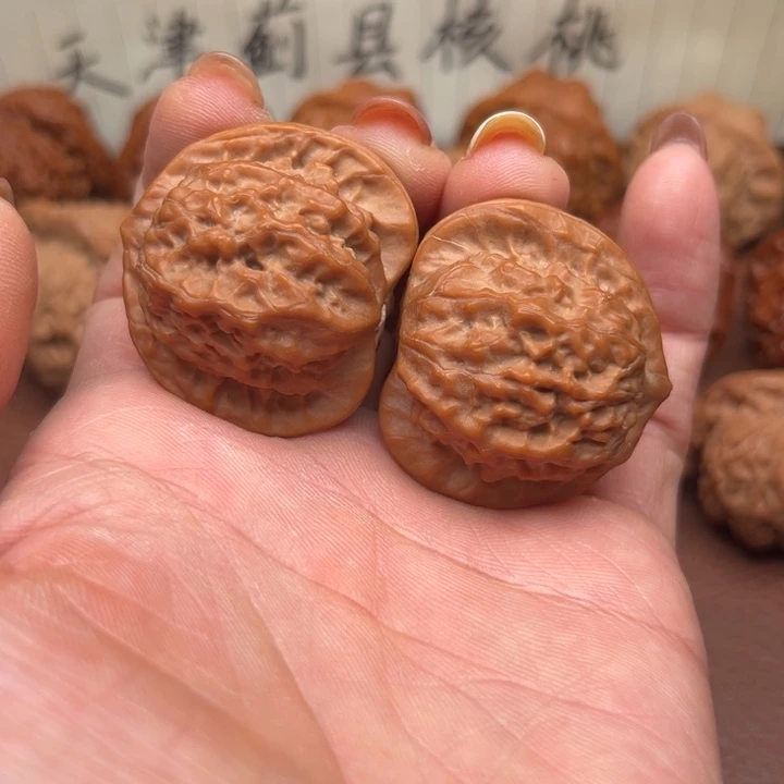 浪***涯吊坠文玩核桃瓷娃娃