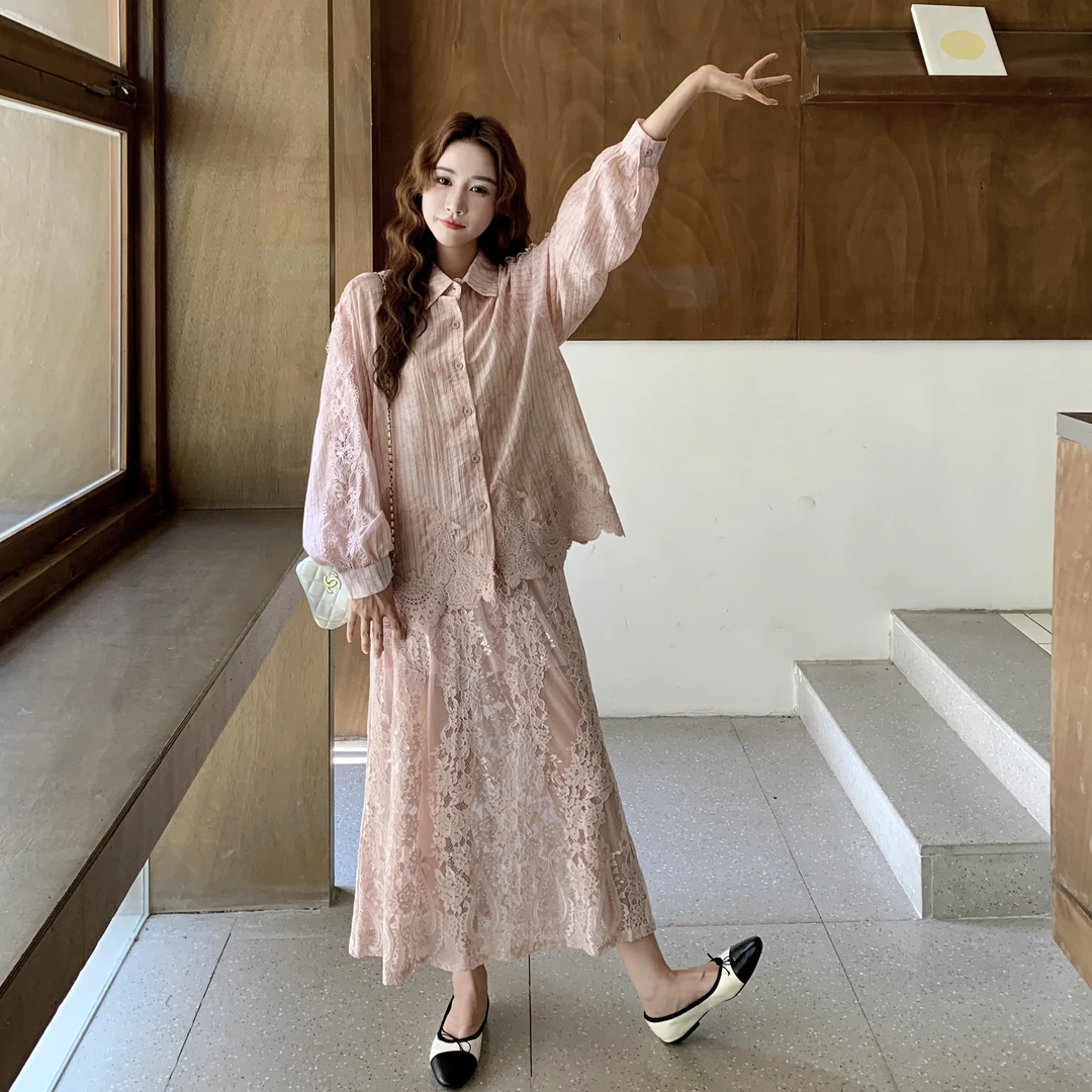 气质文艺风甜美减龄套装裙女秋季新款时尚蕾丝衬衫半身裙两件套