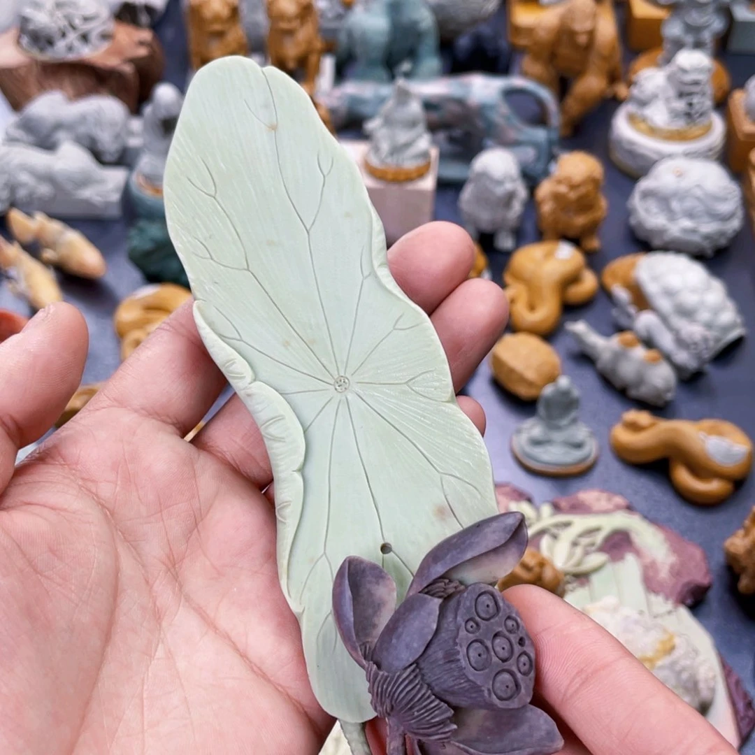 荷花紫袍玉香插手工雕刻