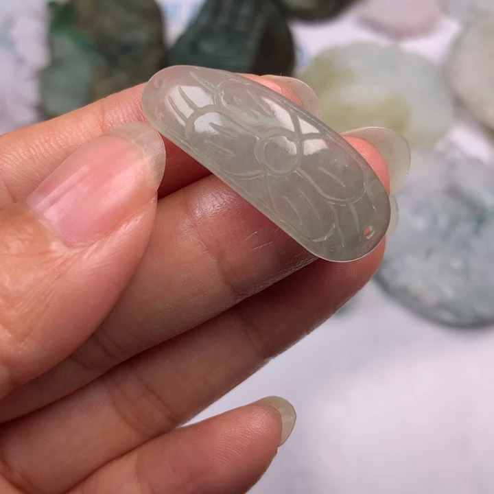 翡翠未镶嵌颈饰翡翠