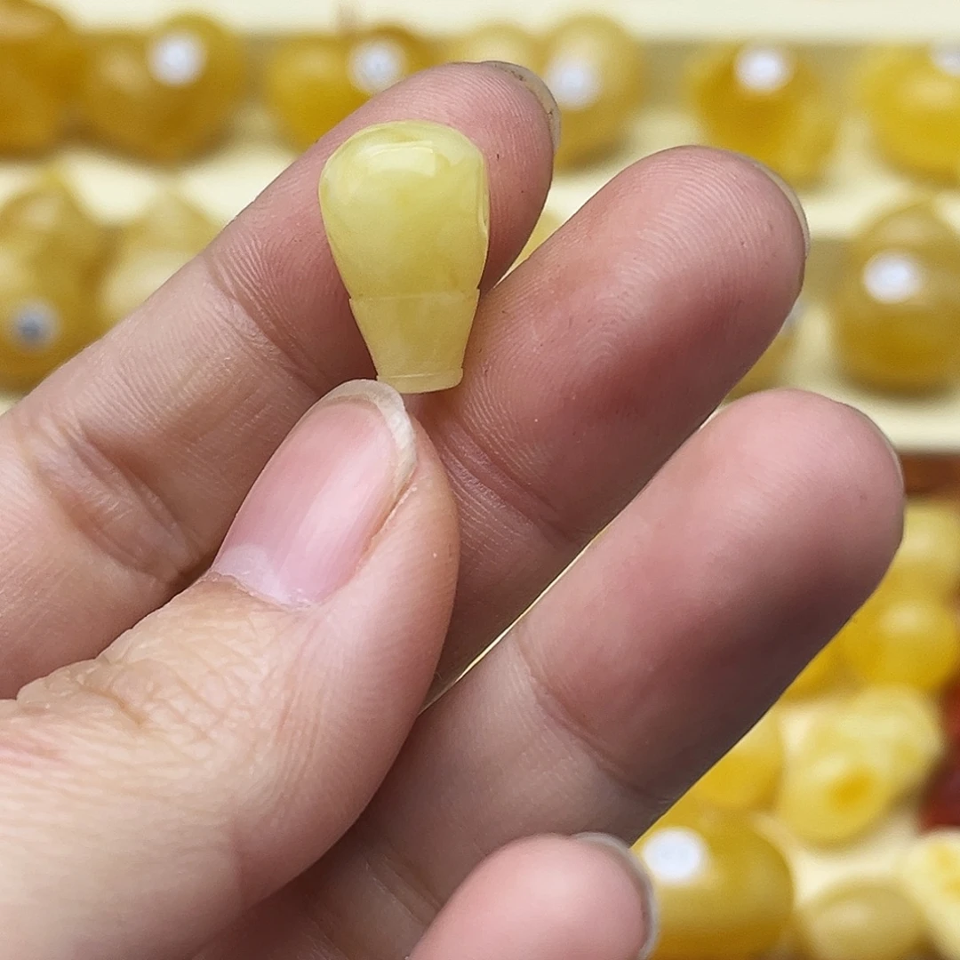 蜜蜡未镶嵌裸石天然