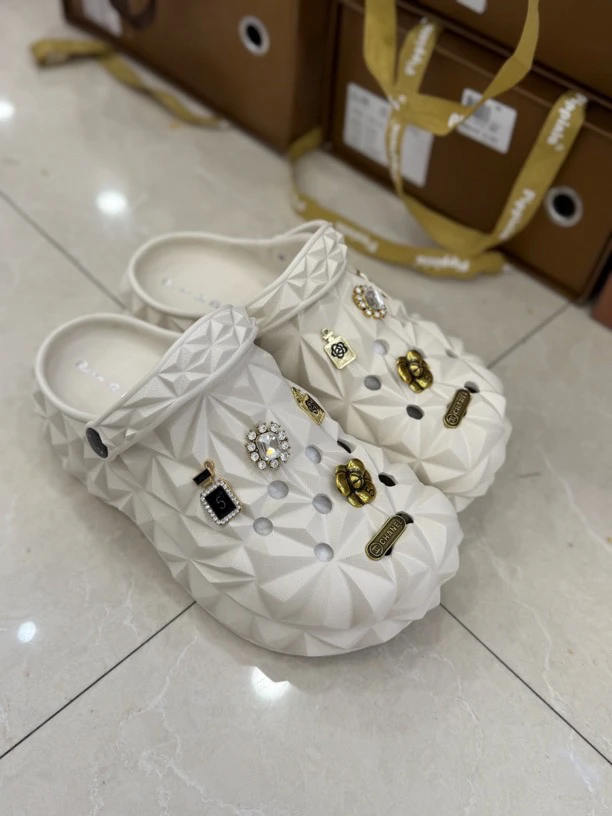 雅致内衣 | 女士夏季休闲鞋