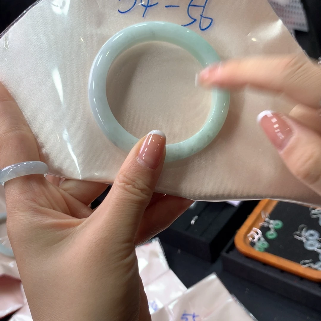 未镶嵌手镯翡翠翡翠