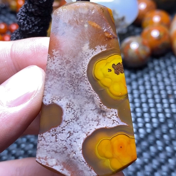 玛瑙/玉髓颈饰未镶嵌