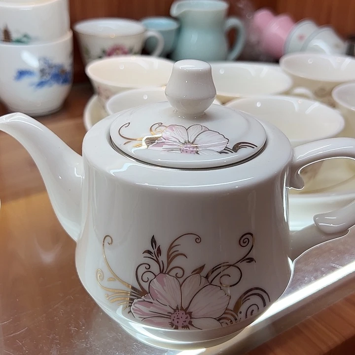 陶瓷茶壶哈哈哈哈哈