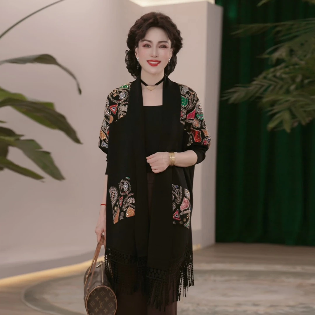 2025秋季新款中年民族风刺绣流苏披肩外套女中长款气质百搭妈妈装