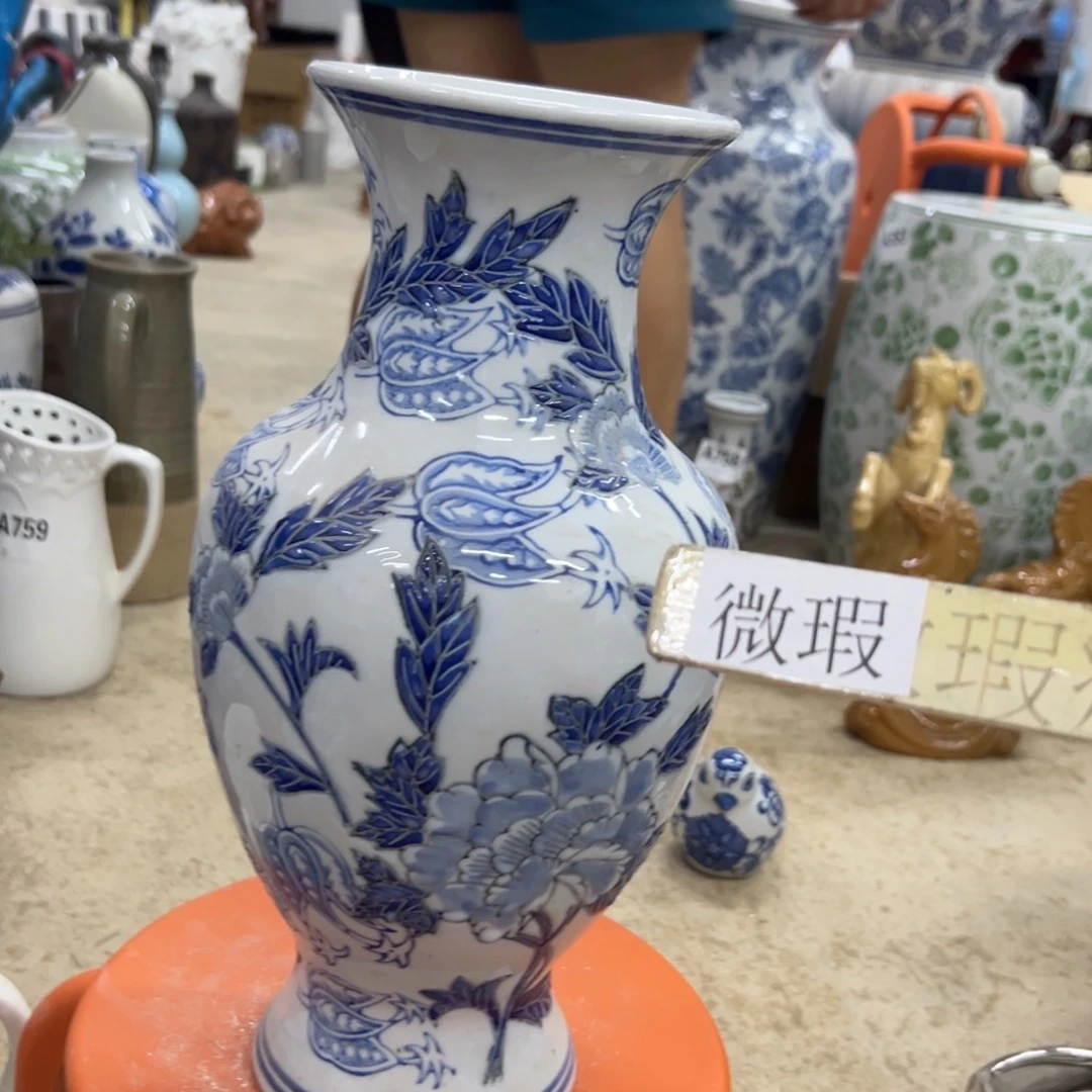 微瑕青花瓷器值得厚爱