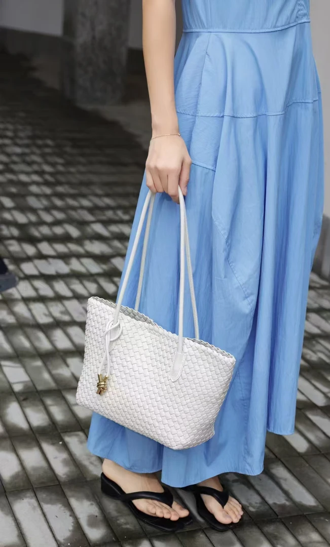 编织单肩包轻奢手提式休闲腋下包包女款爆款2025手拿包女款