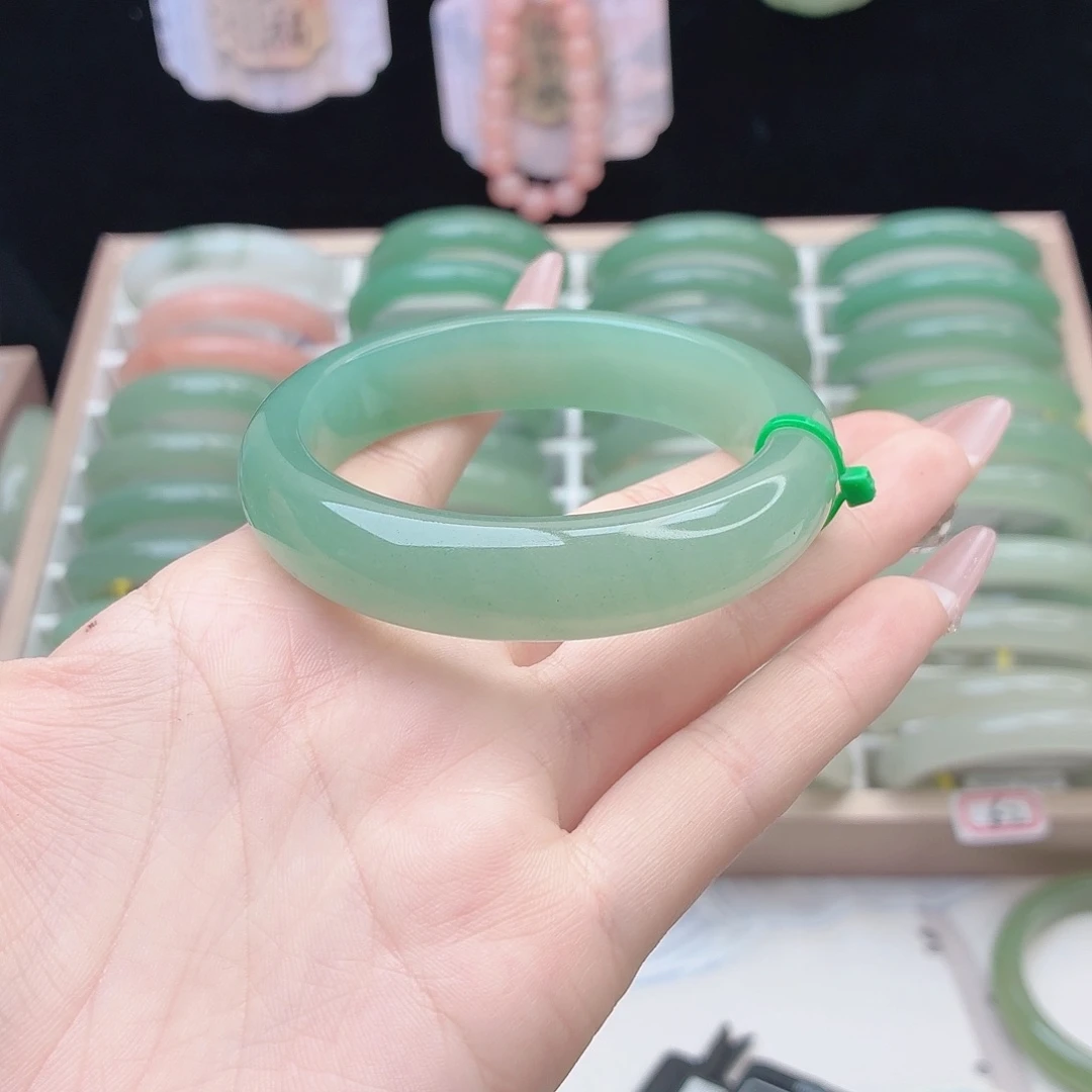 石英质玉未镶嵌手镯56