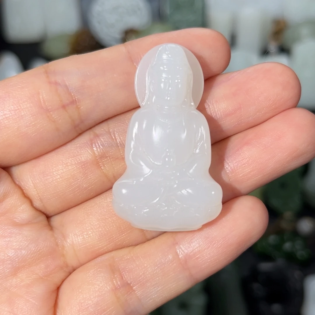 和田玉未镶嵌吊坠(赠链)