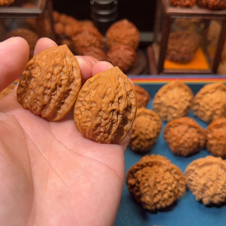 柚***稚吊坠桃核哈哈哈哈哈哈