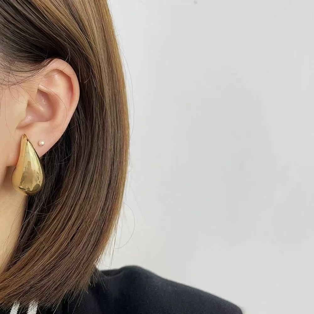 铜合金耳饰 【8710】欧美高级感水滴女时髦夸张个性耳钉气质耳饰