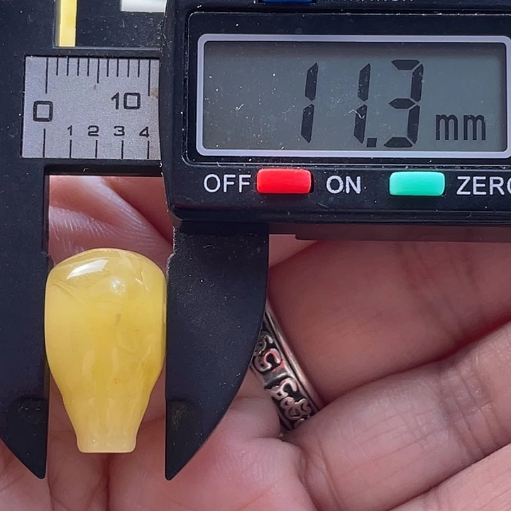 未镶嵌蜜蜡裸石15杂