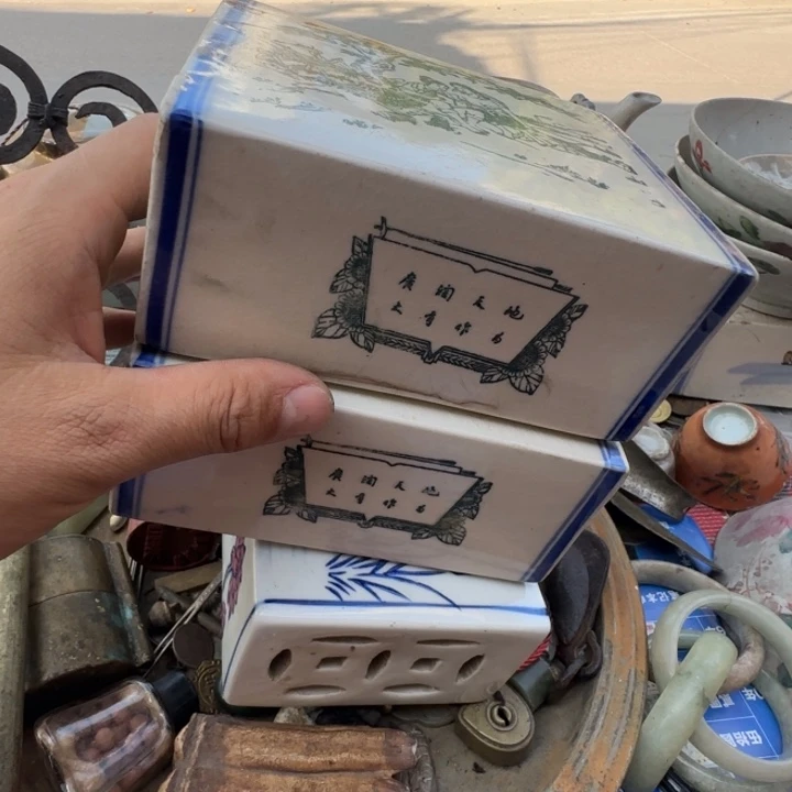 仿***佛铜铁合金类陶瓷制品