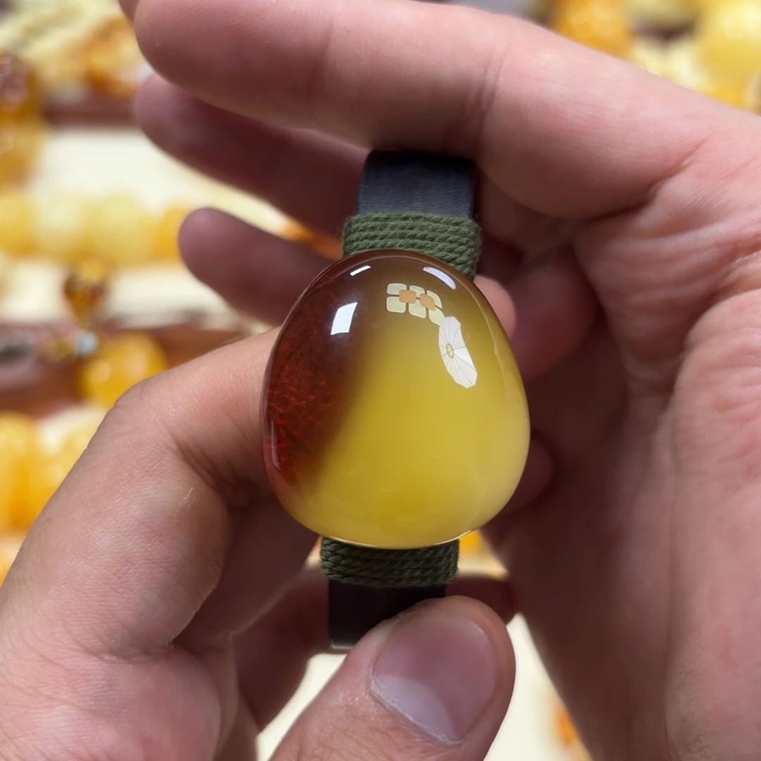 蜜蜡裸石未镶嵌手镯