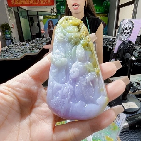 颈饰未镶嵌翡翠一个