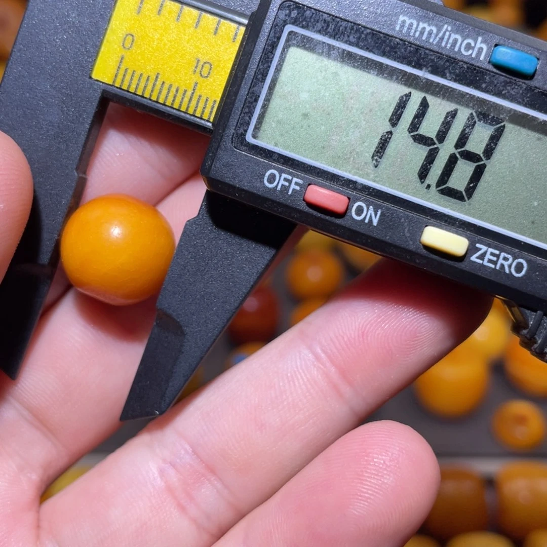 裸石琥珀未镶嵌苹果珠