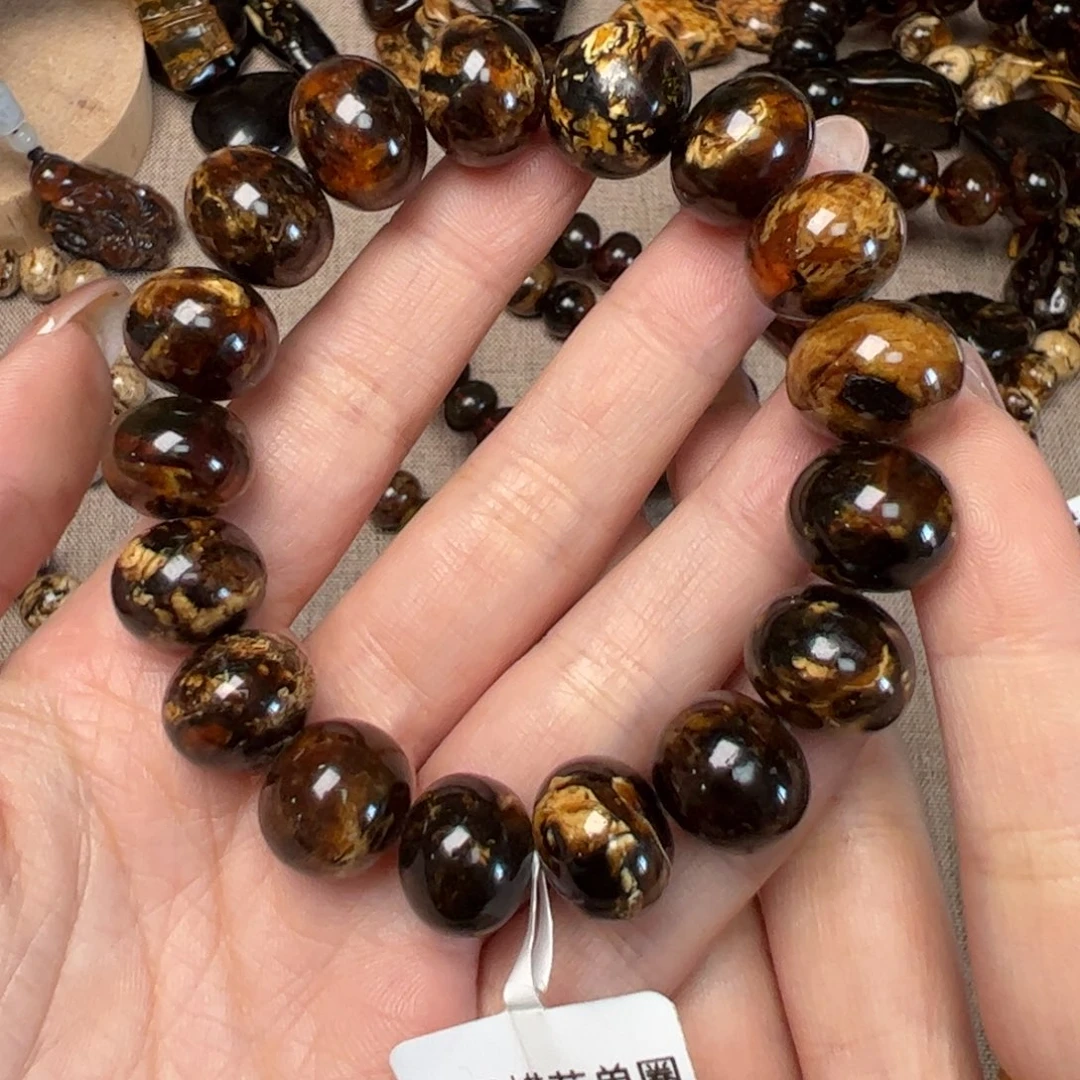 琥珀手链未镶嵌相***尽抚顺琥珀