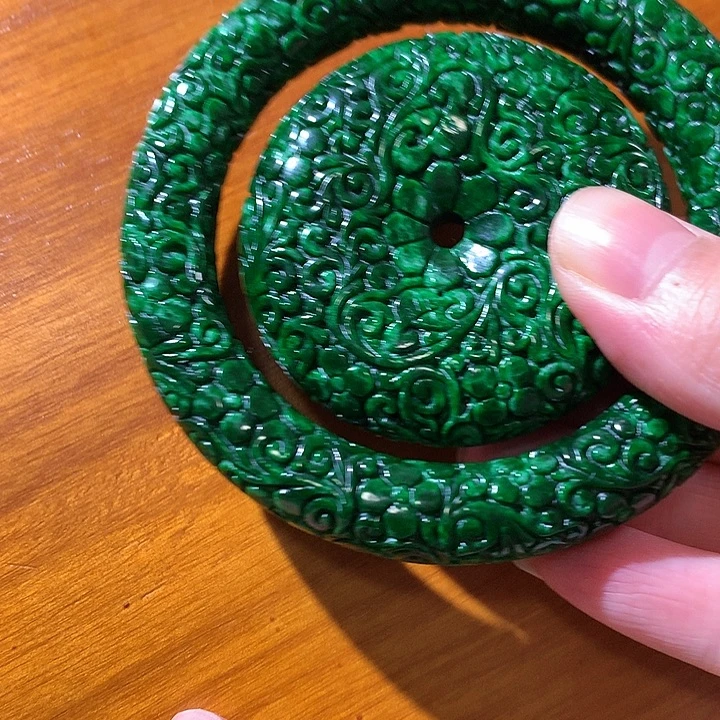 翡翠未镶嵌手镯翡翠手镯