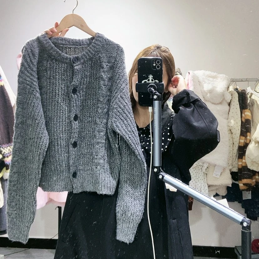 【闪购商品】灰色开衫