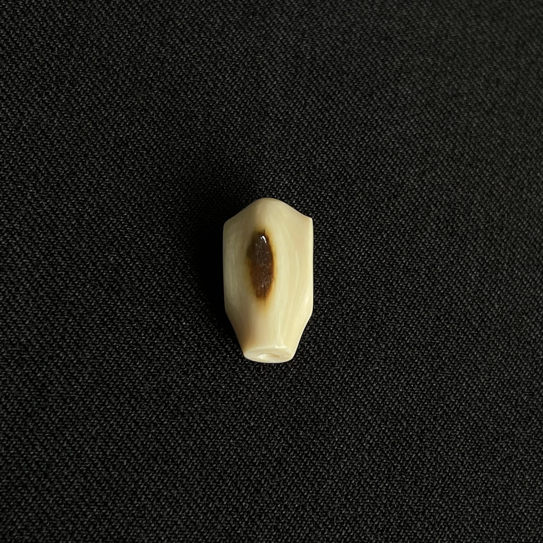 PA126 虎眼鲨鱼背三通 只做天然猛犸牙