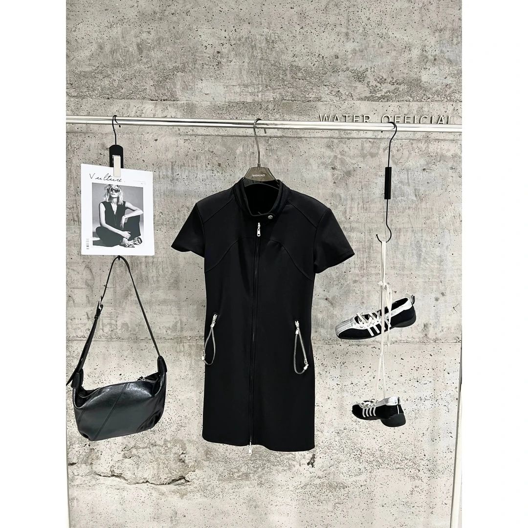 夏上新高级感时尚辣妹款金属拉链式工装连衣裙女