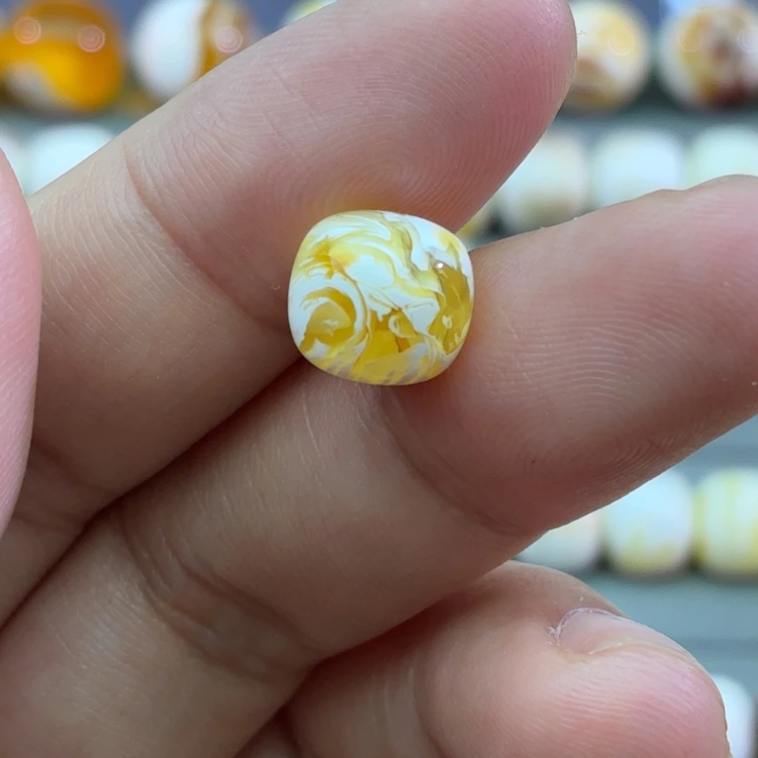 琥珀未镶嵌裸石9.8老型拉丝