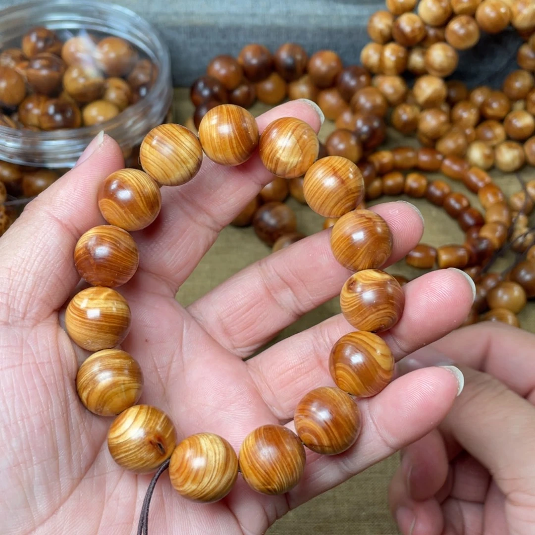 柏木（崖柏）无事牌杰****忙1.5太行崖柏陈化高油带闪电