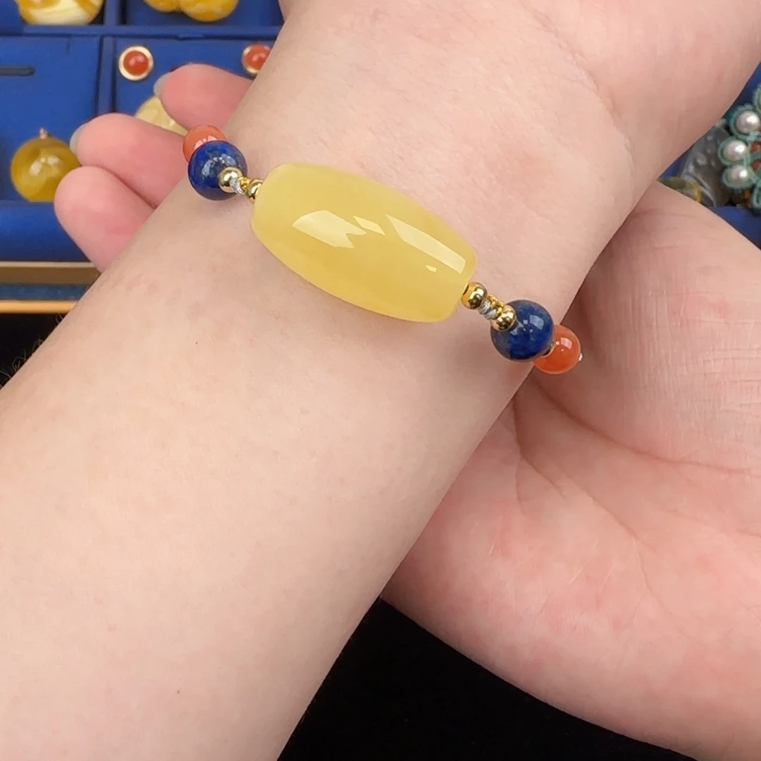 未镶嵌吊坠(赠链)蜜蜡